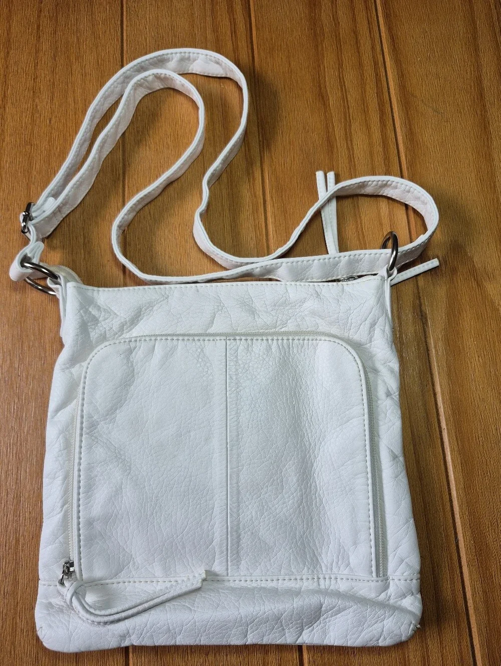 Bueno Crossbody Leather Bag